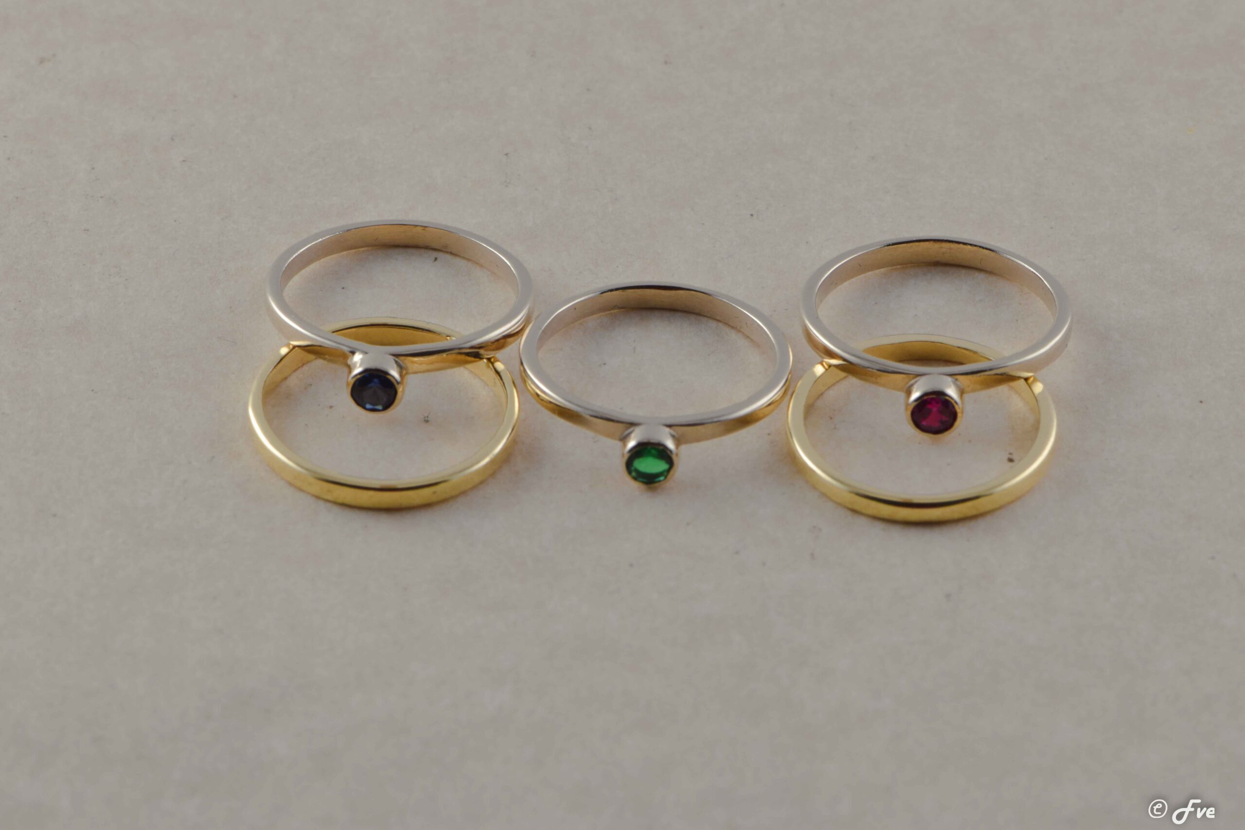 Fijne ring met edelsteen - Afbeelding 3